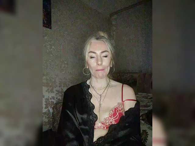 White00Pearl live cam