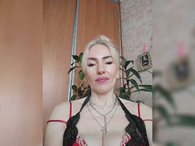  White00Pearl chat room