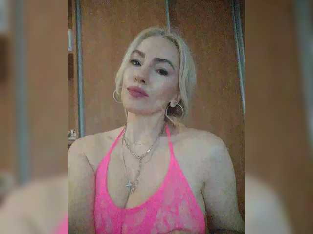  White00Pearl chat room