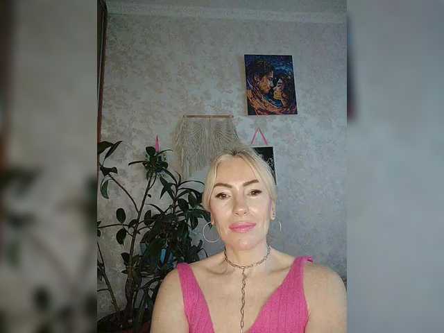  White00Pearl chat room