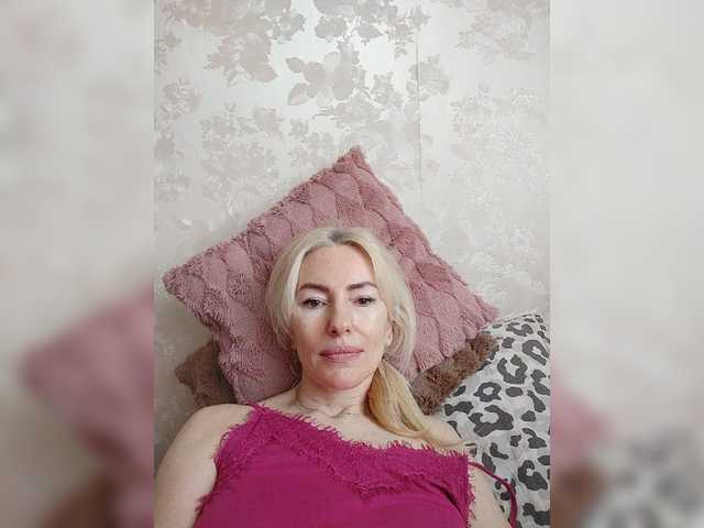  White00Pearl chat room