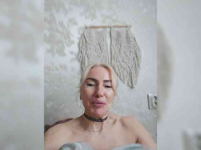 White00Pearl webcam