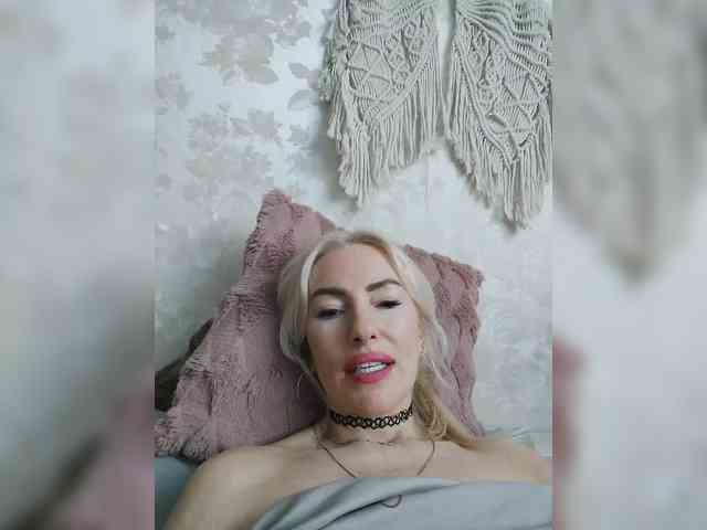 White00Pearl webcam