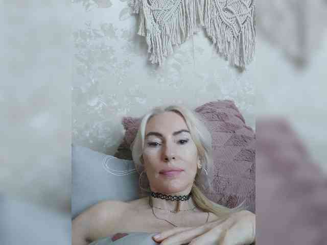 White00Pearl webcam