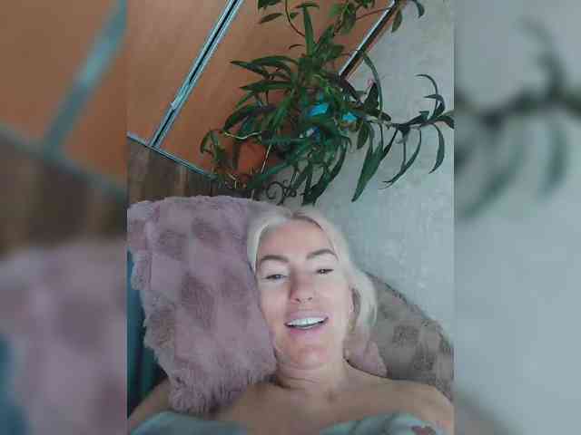 White00Pearl webcam