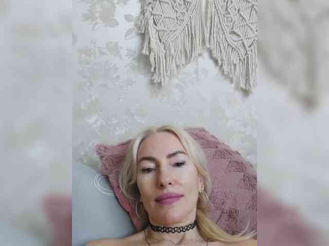 White00Pearl webcam