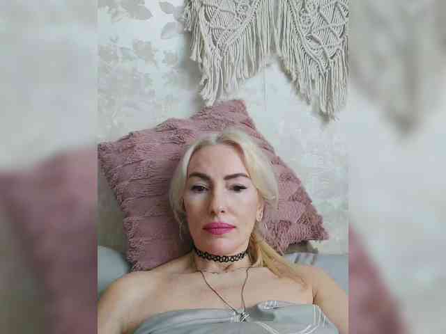 White00Pearl webcam