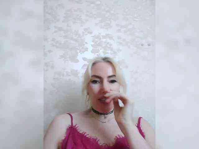 White00Pearl webcam