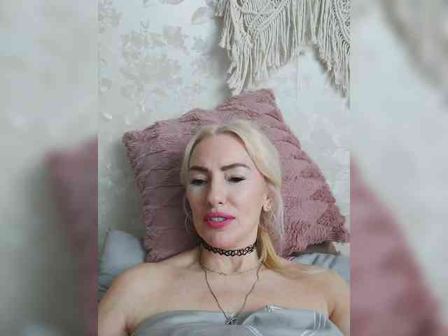 White00Pearl webcam