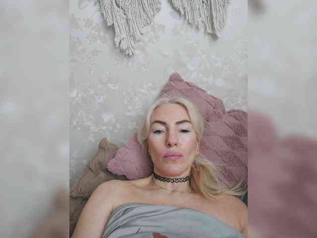 White00Pearl webcam