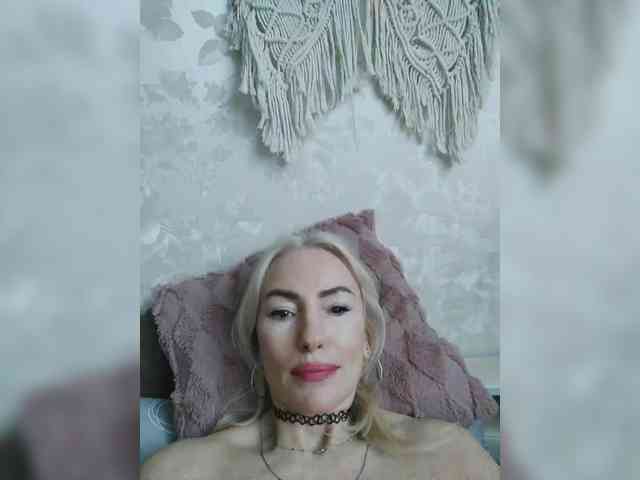 White00Pearl webcam