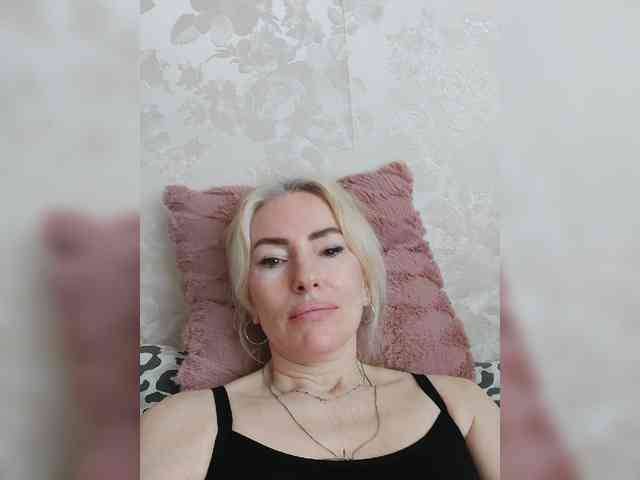 White00Pearl webcam