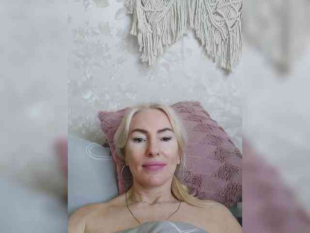 White00Pearl webcam