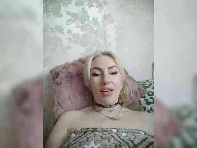 White00Pearl webcam