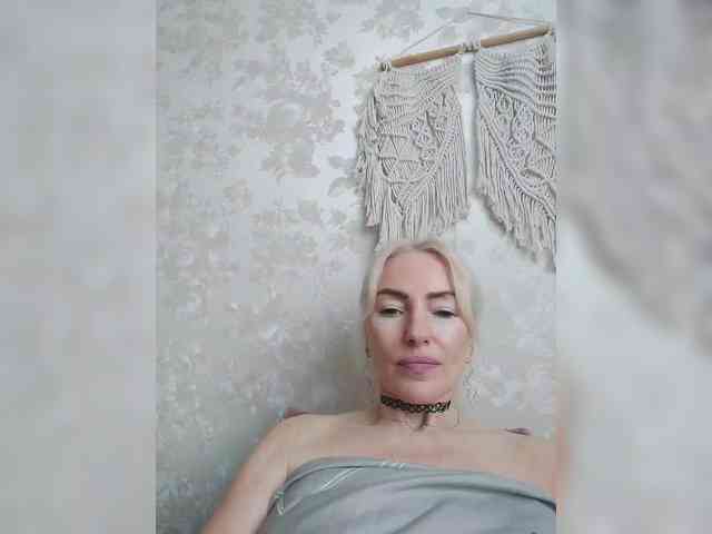 White00Pearl webcam