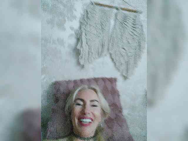 White00Pearl webcam