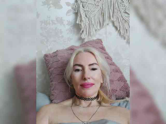White00Pearl webcam