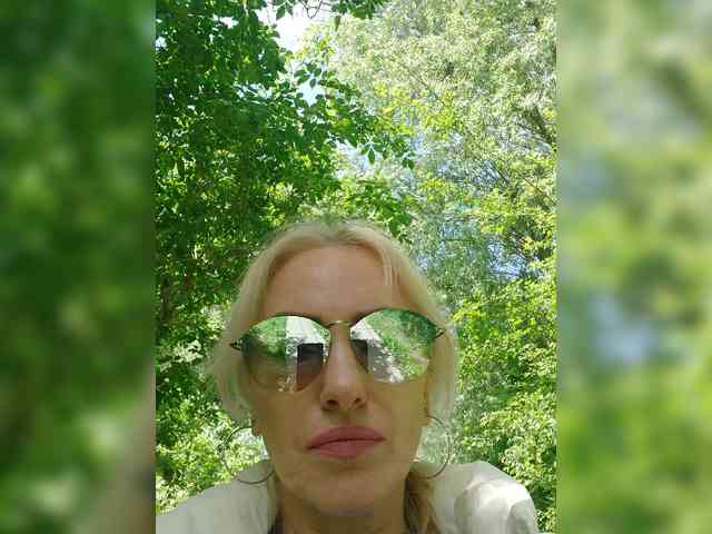 White00Pearl webcam