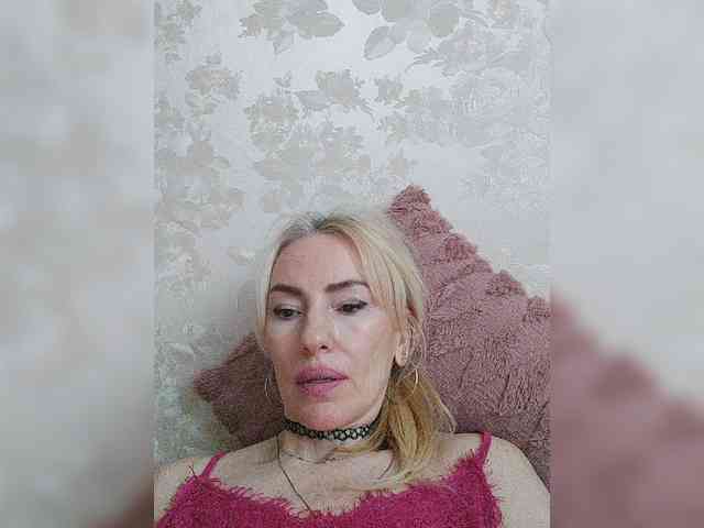White00Pearl webcam