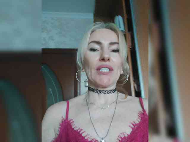White00Pearl webcam