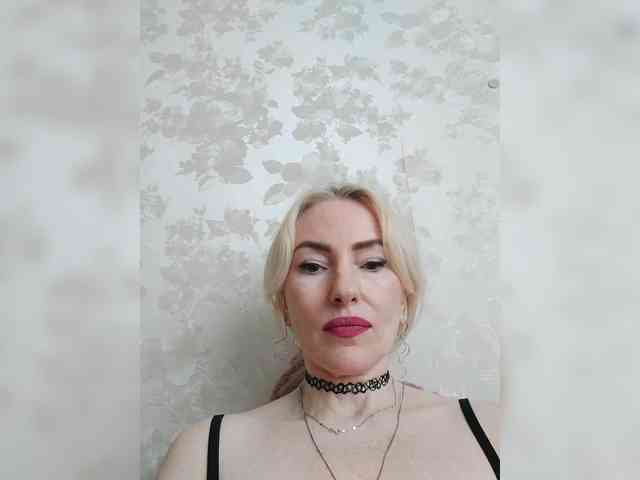White00Pearl webcam
