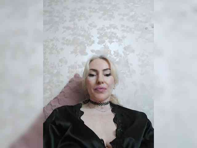 White00Pearl webcam