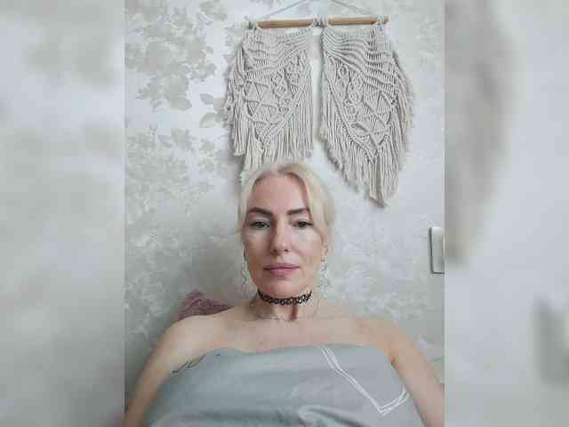 White00Pearl webcam