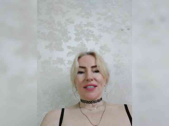 White00Pearl webcam