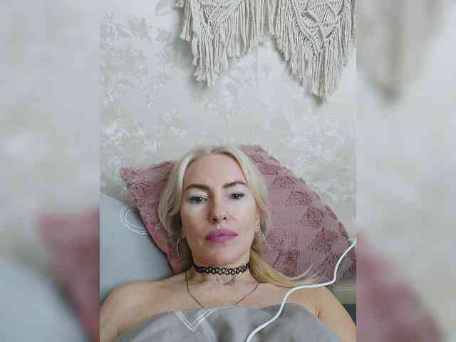 White00Pearl webcam