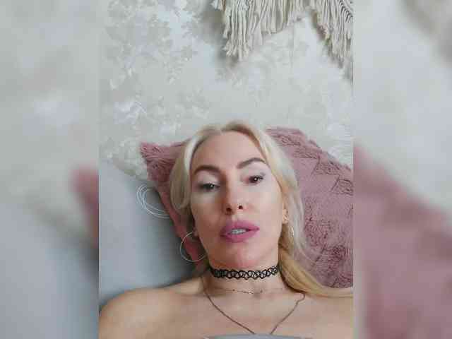 White00Pearl webcam