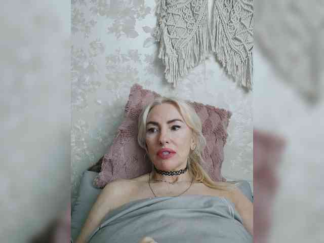 White00Pearl webcam