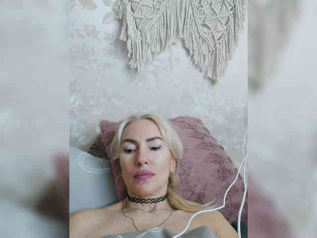 White00Pearl webcam