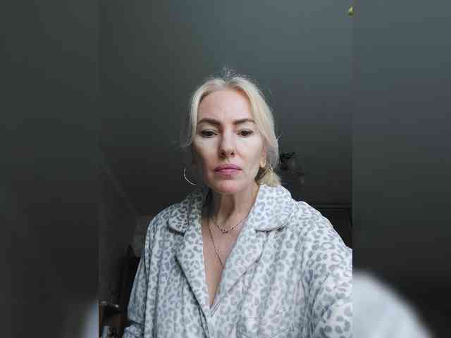 White00Pearl webcam