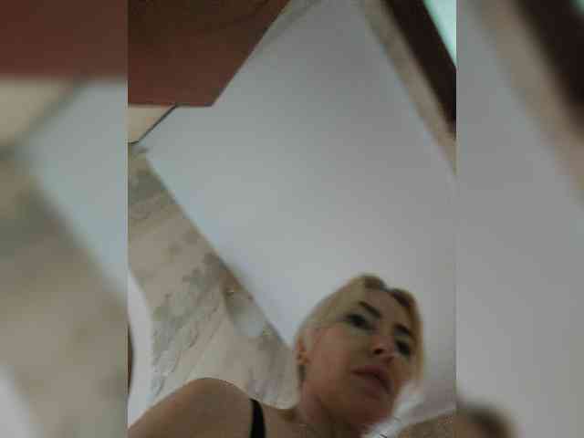 White00Pearl webcam