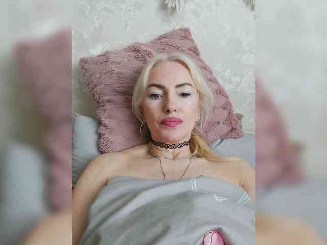 White00Pearl webcam