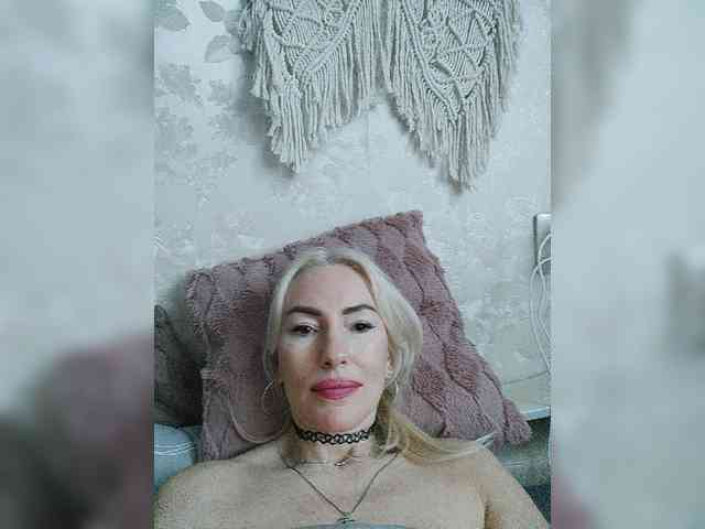 White00Pearl webcam