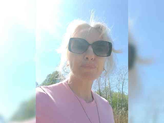White00Pearl webcam