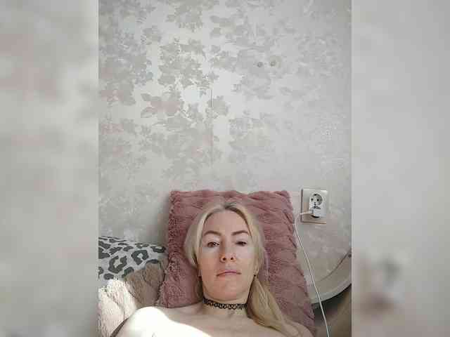 White00Pearl webcam