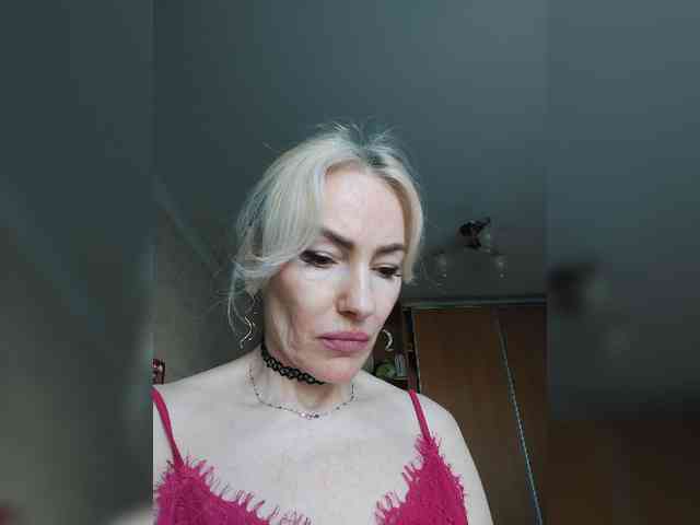 White00Pearl webcam