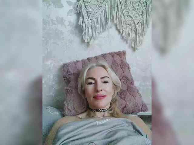 White00Pearl webcam