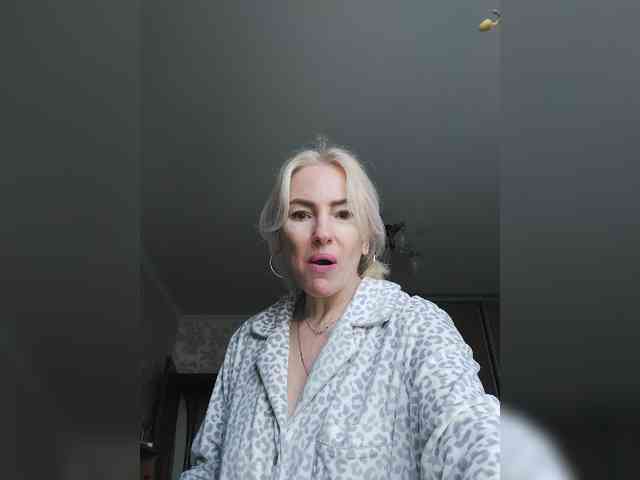 White00Pearl webcam