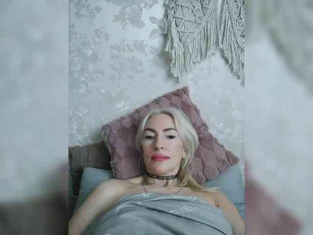 White00Pearl webcam
