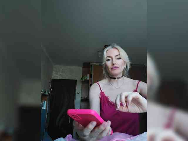 White00Pearl webcam