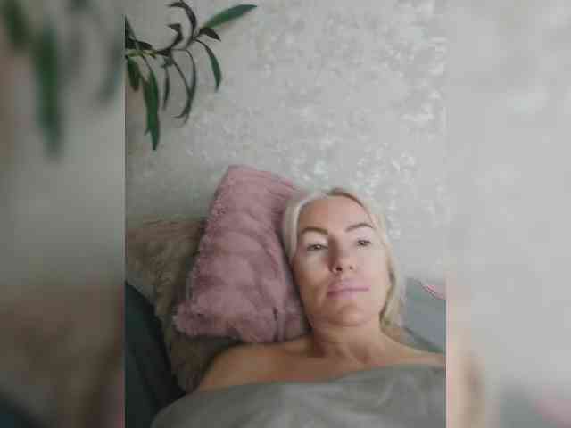 White00Pearl webcam