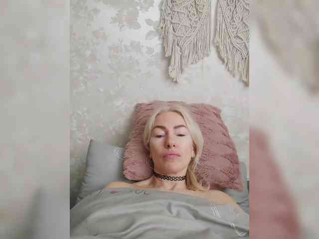 White00Pearl webcam