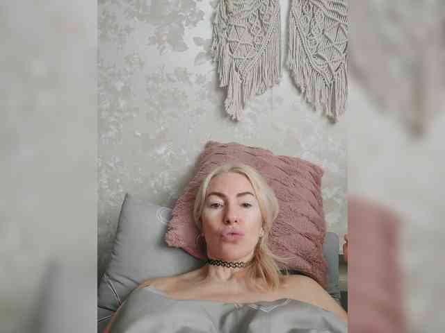 White00Pearl webcam