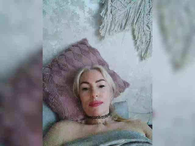 White00Pearl webcam