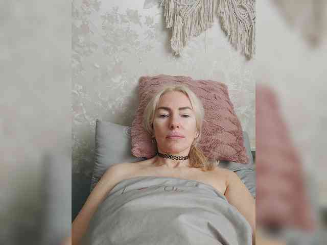 White00Pearl webcam