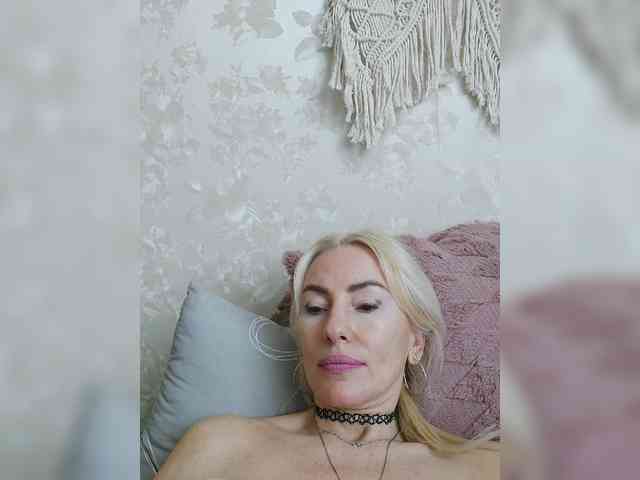 White00Pearl webcam