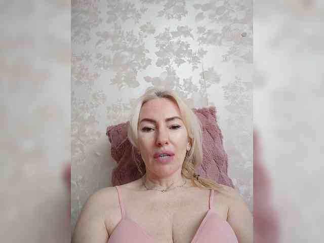 White00Pearl webcam